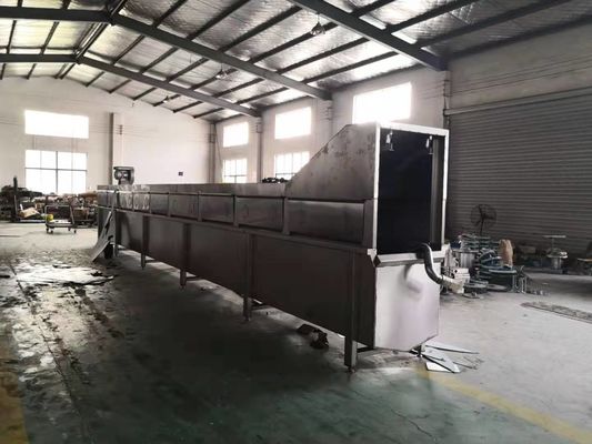 পোল্ট্রি প্রসেসিং লাইনের স্কেলিং এবং রক্তপাত সহ প্রক্রিয়াকরণের অনুকূলিতকরণ